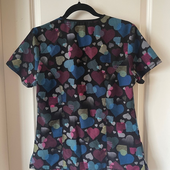 Scrub top - Picture 3 of 4